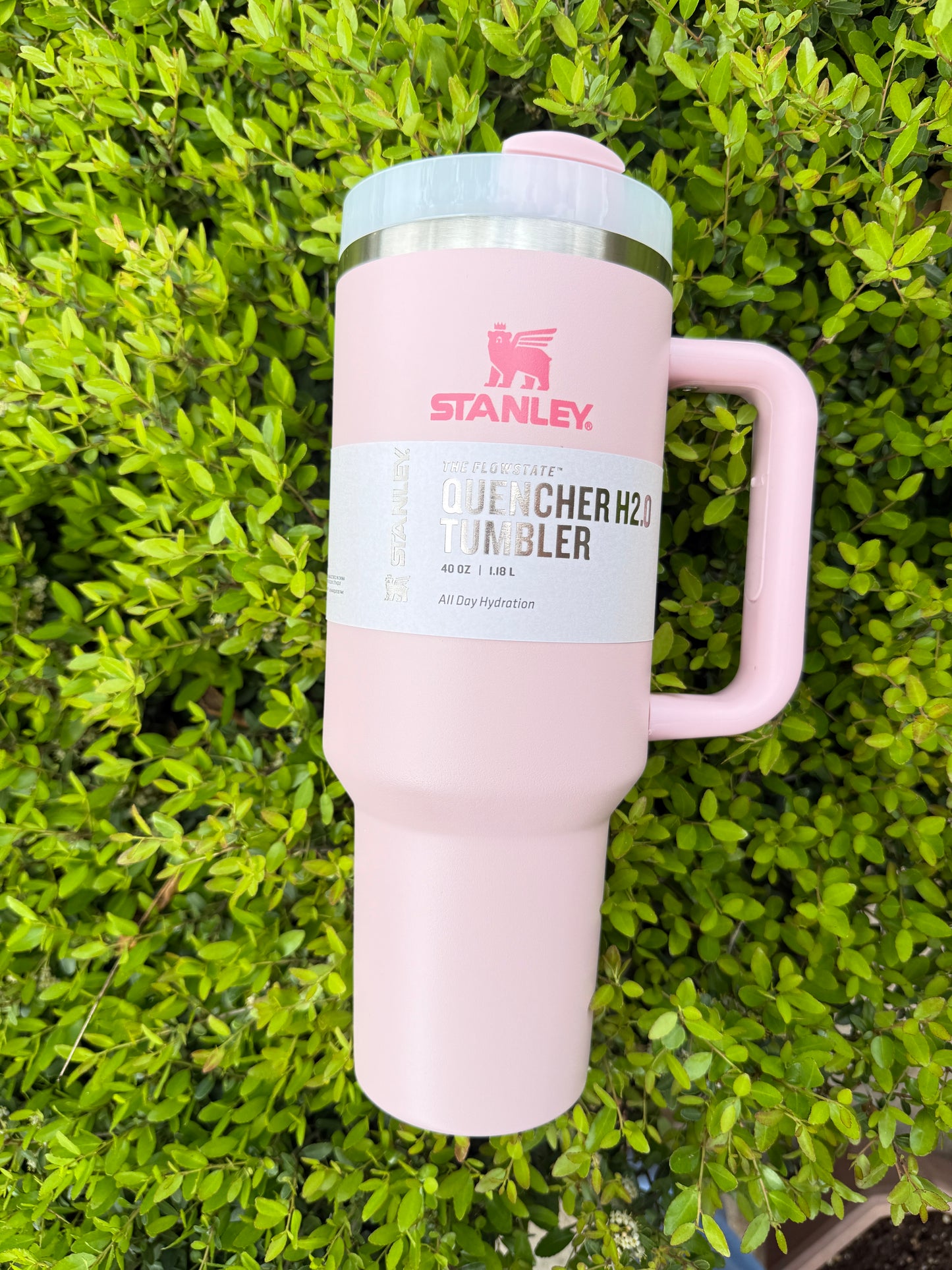 A one quality Stanley 40oz tumbler peach