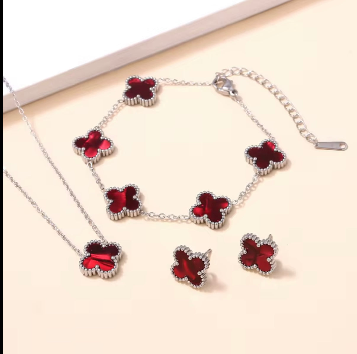 Clover 18k gold plated luxury necklace, bracelet and earrings set