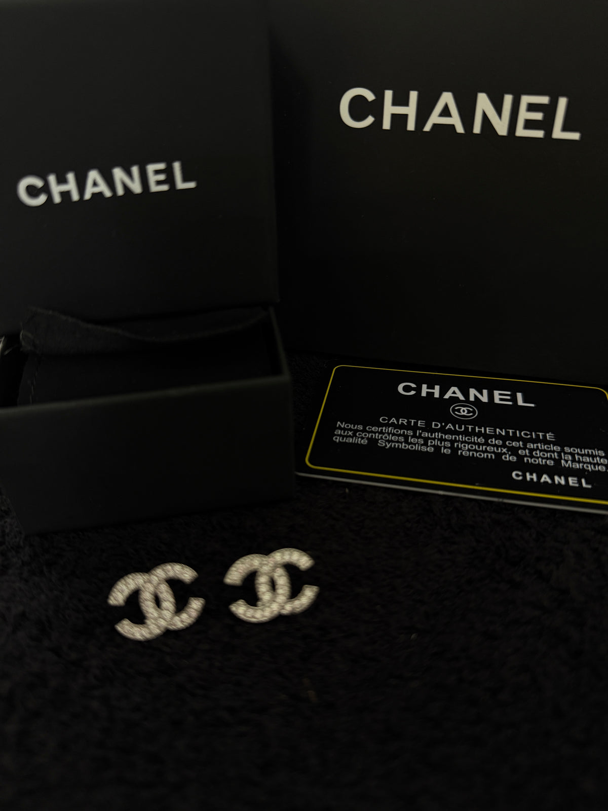 CC diamond stud