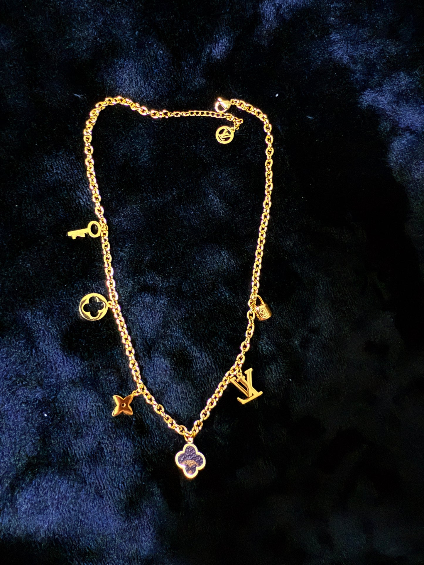 High quality luxury LV necklace