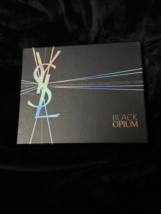 7pcs Calendar set Y S L with 4 mini perfume, 2 lipstick and 1 foundation