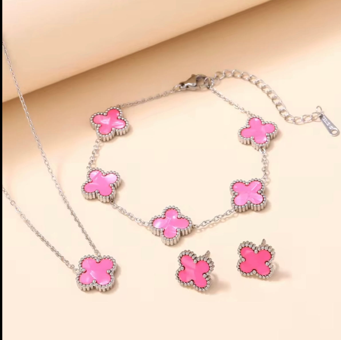 Clover 18k gold plated luxury necklace, bracelet and earrings set