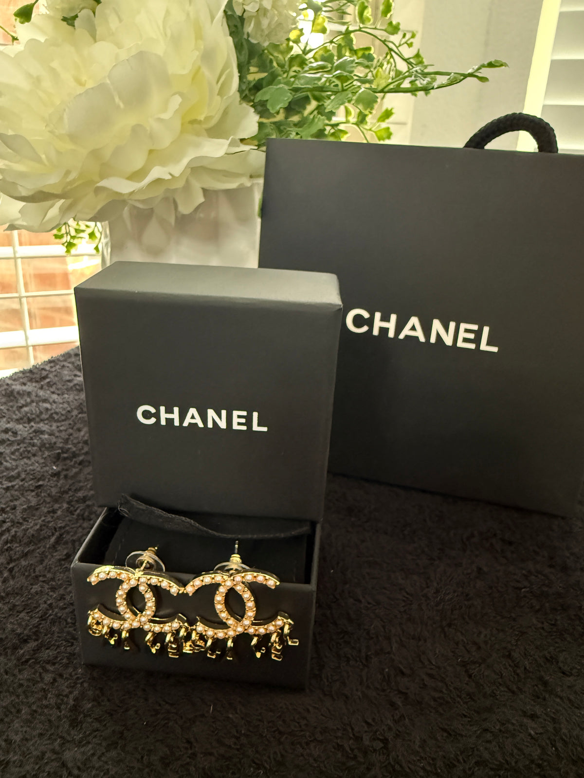 Channely pearl earrings