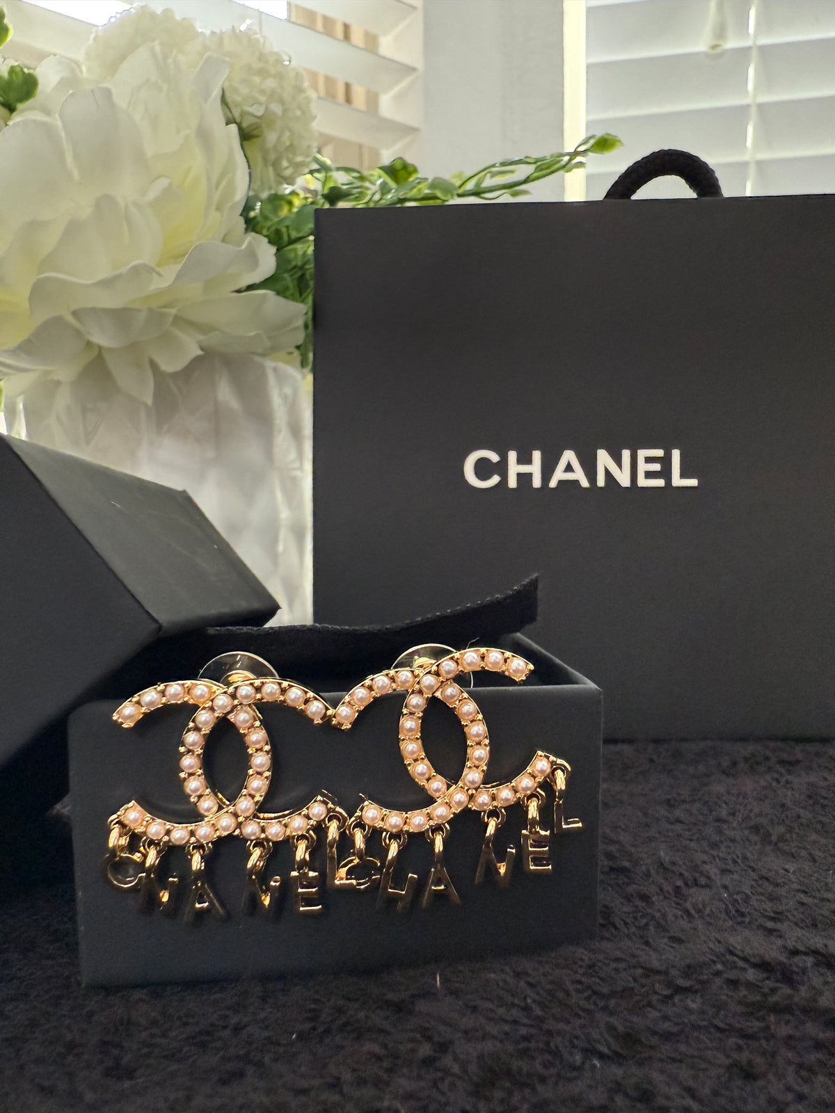 Channely pearl earrings
