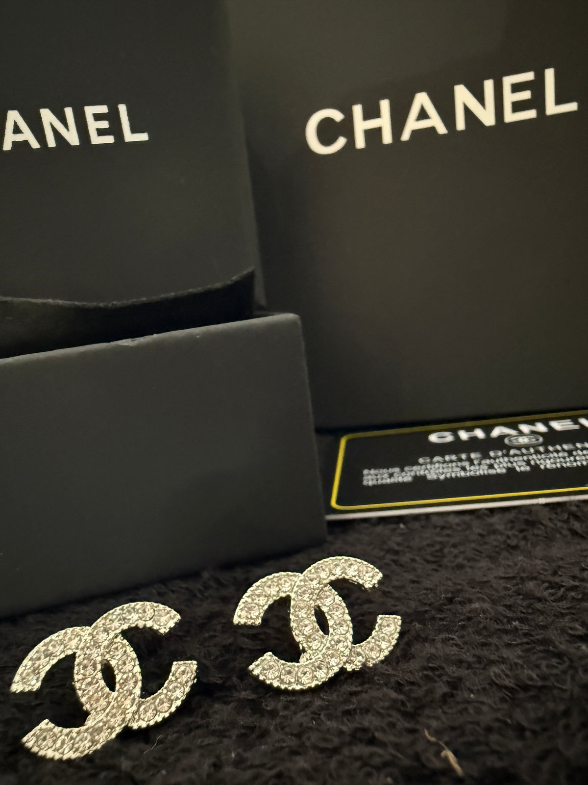 CC diamond stud