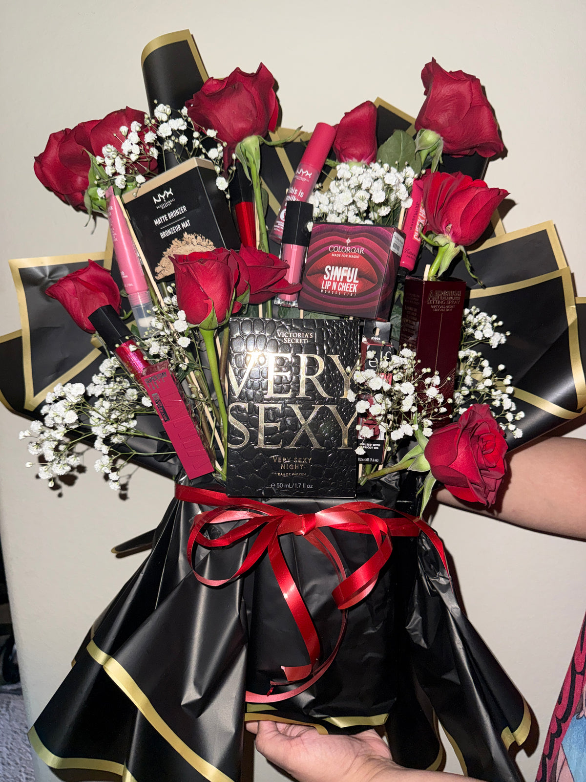 Black & red theme Customized make up bouquet with 11 products