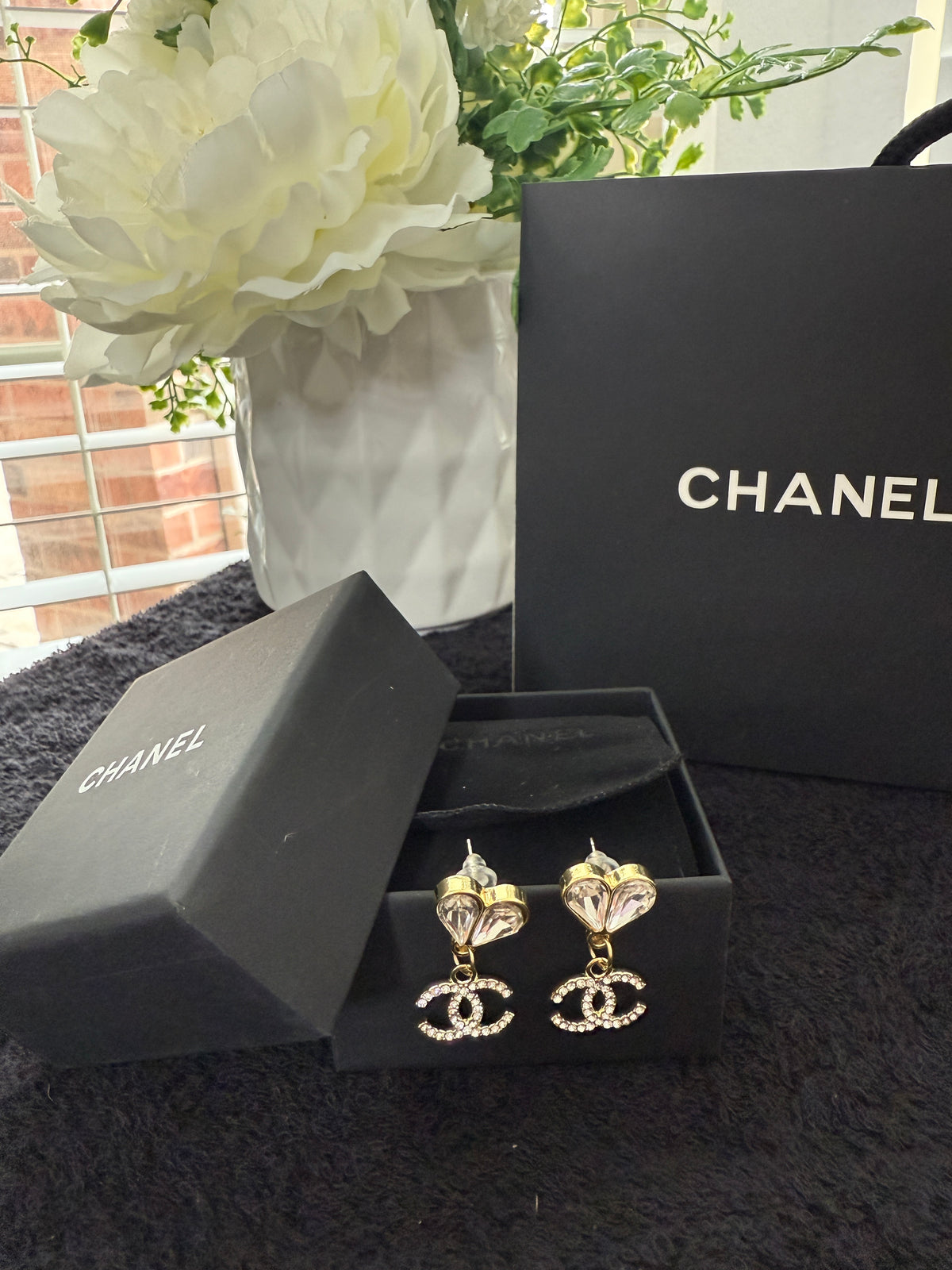 Heart CC earrings