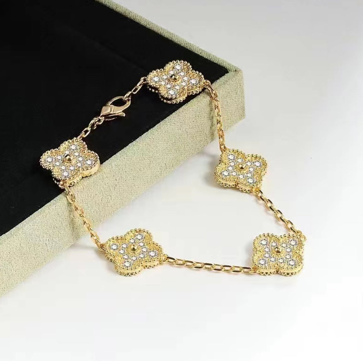 V & C 18 k gold plated jewelry bracelet