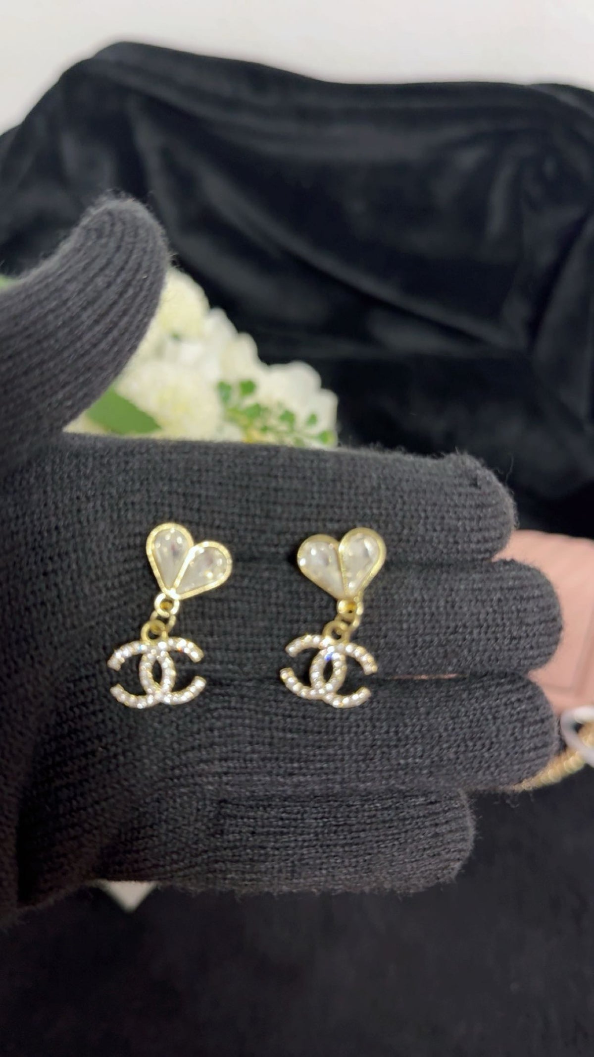 Heart CC earrings