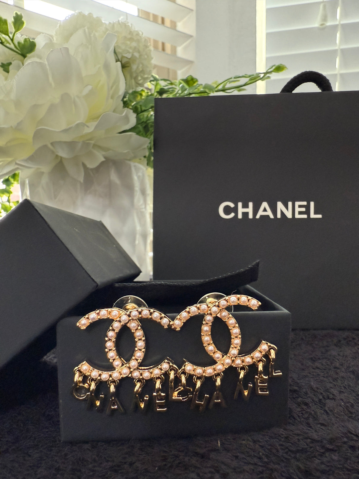 Channely pearl earrings