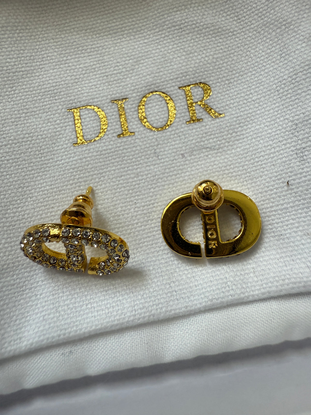 C D diamond stud