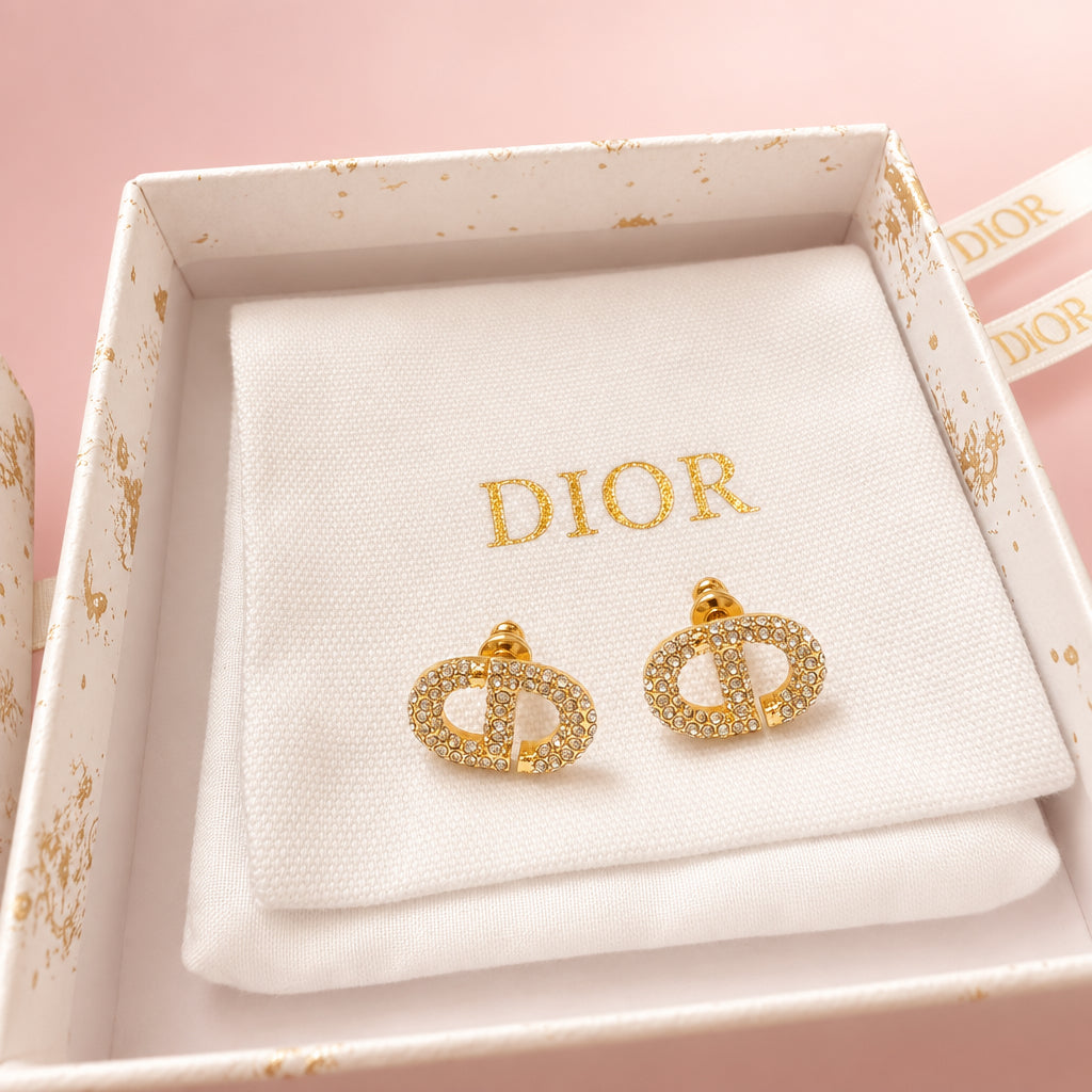 C D diamond stud