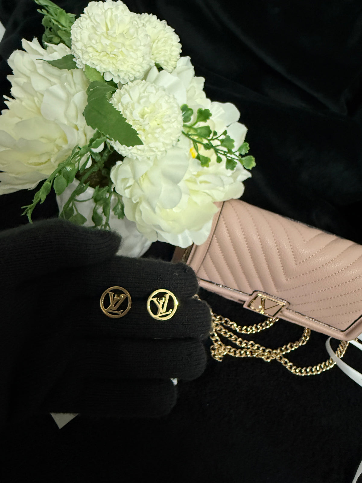 LV dailywear stud